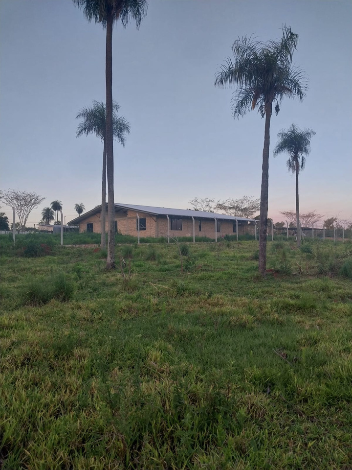 Traumhaus in Caacupé — 2.400 m² Grundstück, 210 m² Wohnfläche